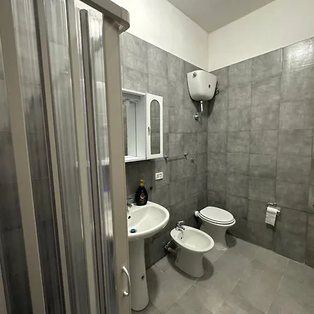 House Clara&vincenzo * ナポリ